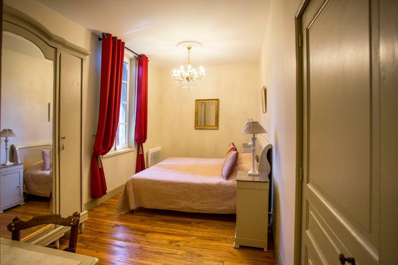 Les Hauts De Condom Appartements Climatises Екстериор снимка